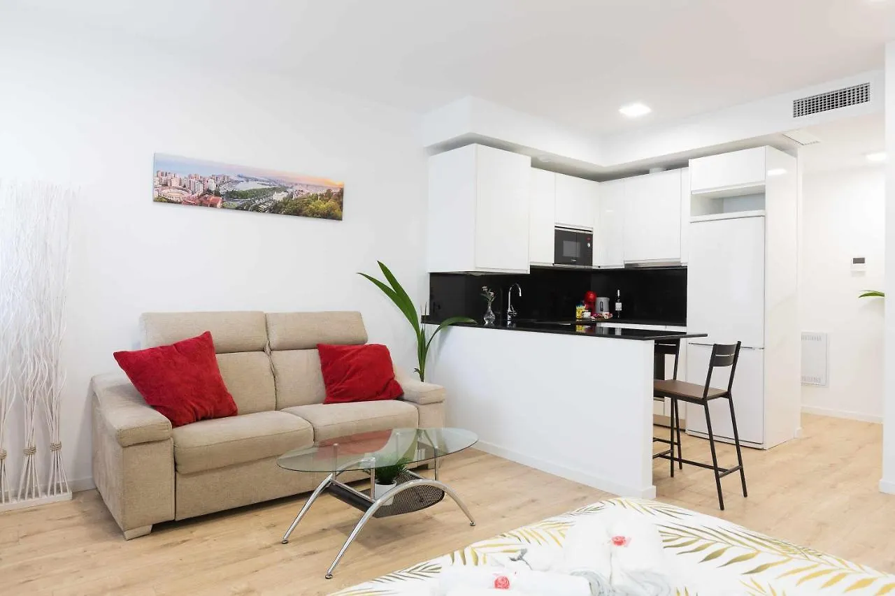 Cosmopolitan Loft & Malaga Beach Apartamento